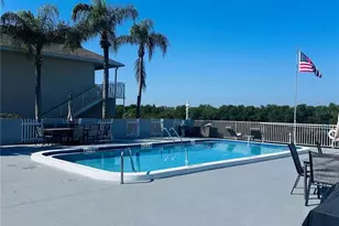 8828 Bay Pointe Dr, Tampa, FL 33615 - Photo 38