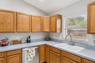 165 Quail Oaks Cir, Groveland, FL 34736 - Photo 10