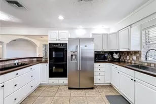 3601 Neptune Dr, Orlando, FL 32804 - Photo 10