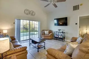 208 Applewood Ct, Kissimmee, FL 34743 - Photo 2