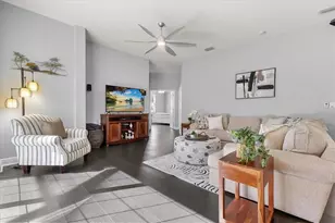 10207 Arbor Side Dr, Tampa, FL 33647 - Photo 6