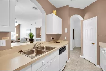 2307 Silver Palm Drive #102, Kissimmee, FL 34747 - Photo 4