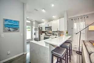 13681 Admiral Ct, Fort Myers, FL 33912 - Photo 10