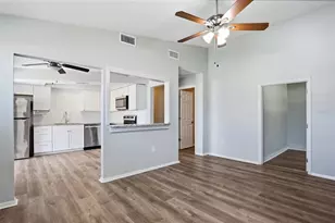 728 E Spruce St, Tarpon Springs, FL 34689 - Photo 12