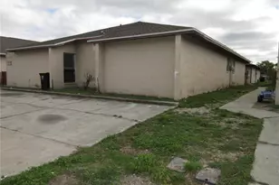 1050 Captiva Point, Lakeland, FL 33801 - Photo 2