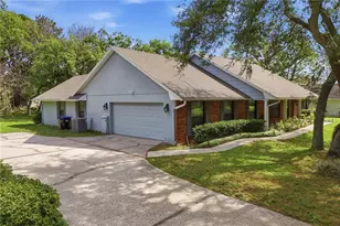 7141 Wooded Village Ln, Orlando, FL 32835 - Photo 6
