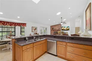 7141 Wooded Village Ln, Orlando, FL 32835 - Photo 18