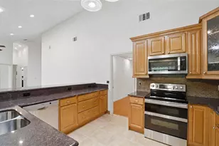 7141 Wooded Village Ln, Orlando, FL 32835 - Photo 20