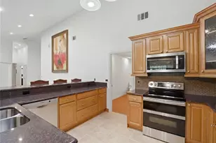 7141 Wooded Village Ln, Orlando, FL 32835 - Photo 20