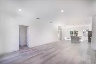 572 W Bluster Pl, Citrus Springs, FL 34434 - Photo 6