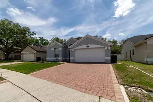 1352 Woodfield Oaks Dr, Apopka, FL 32703 - Photo 2