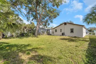 2703 18th St S, Saint Petersburg, FL 33712 - Photo 22