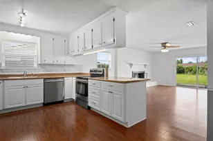 2807 Gordon Street N, Panama City, FL 32405 - Photo 2