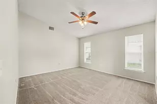 204 Kingshill Ct SE, Winter Haven, FL 33884 - Photo 8