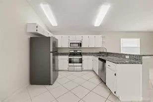 204 Kingshill Ct SE, Winter Haven, FL 33884 - Photo 6