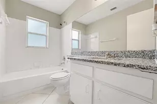 204 Kingshill Ct SE, Winter Haven, FL 33884 - Photo 12