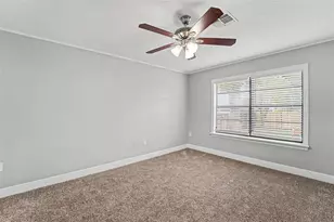 38820 Berta Dr, Zephyrhills, FL 33540 - Photo 8