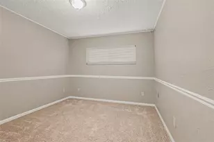4643 Valley View Dr W, Lakeland, FL 33813 - Photo 12