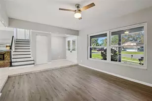 7111 Gateway Ct, Tampa, FL 33615 - Photo 4