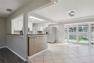 7111 Gateway Ct, Tampa, FL 33615 - Photo 6