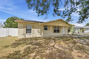 2706 40th St W, Bradenton, FL 34205 - Photo 2