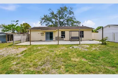 2706 40th Street W, Bradenton, FL 34205 - Photo 32