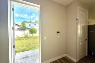 909 Randall St, Orlando, FL 32805 - Photo 10