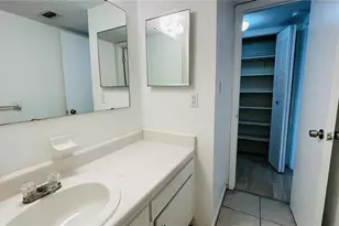 7504 Needle Leaf Pl, Tampa, FL 33617 - Photo 18