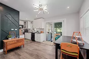 106 E Jinkins Cir, Sanford, FL 32773 - Photo 10