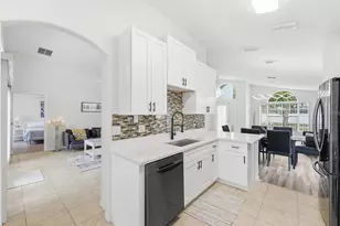 748 Stonewyk Way, Kissimmee, FL 34744 - Photo 10