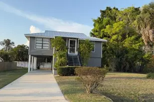 536 45th St Ct W, Palmetto, FL 34221 - Photo 2