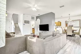 540 Sandy Ridge Dr, Davenport, FL 33896 - Photo 2