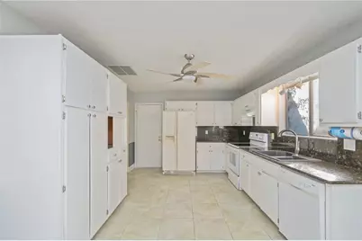 130 Scranton Street, Fort Walton Beach, FL 32547 - Photo 8