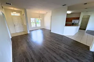 3637 Weatherfield Dr, Kissimmee, FL 34746 - Photo 4