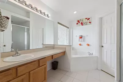 967 Lake Berkley Drive, Kissimmee, FL 34746 - Photo 38