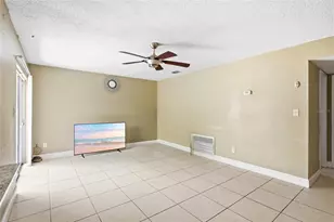 1071 Summer Lakes Dr, Orlando, FL 32835 - Photo 8