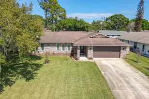 1815 Travelers Palm Dr, Edgewater, FL 32132 - Photo 2