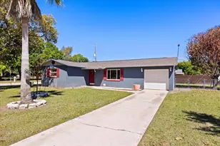 1103 Marygon St, Kissimmee, FL 34744 - Photo 2