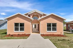 707 Hamilton St, New Smyrna Beach, FL 32168 - Photo 1