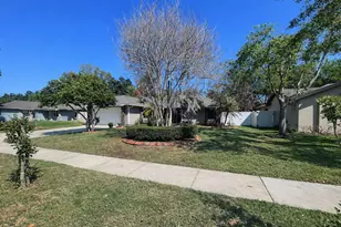 9313 Palm Tree Dr, Windermere, FL 34786 - Photo 4