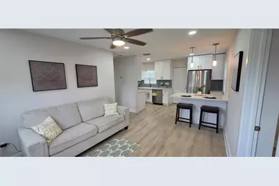 531 N Wellington Drive, Deltona, FL 32725 - Photo 2