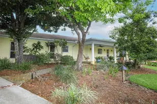 102 Pineview Circle, Altamonte Springs, FL 32714 - Photo 2