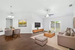 12916 Parkington Dr, Gibsonton, FL 33534 - Photo 4