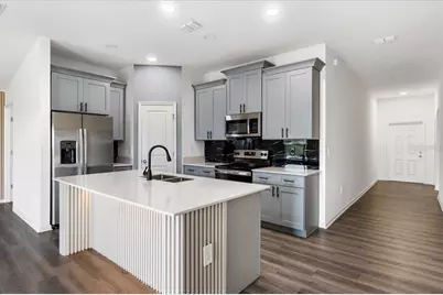 946 Laurel View Way, Groveland, FL 34736 - Photo 4