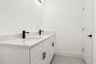 820 E Desoto St, Clermont, FL 34711 - Photo 24