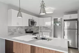 2105 9th St NE, Winter Haven, FL 33881 - Photo 4