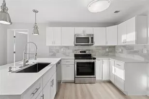 2105 9th St NE, Winter Haven, FL 33881 - Photo 8