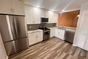 17 Escondido Cir, Altamonte Springs, FL 32701 - Photo 4