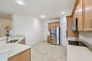 3177 Bayou Ln, Tavares, FL 32778 - Photo 12