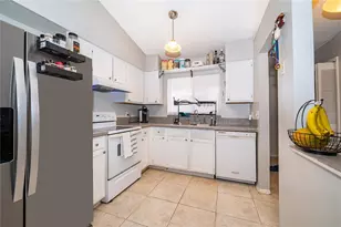 207 Lake Dr, Orlando, FL 32835 - Photo 4